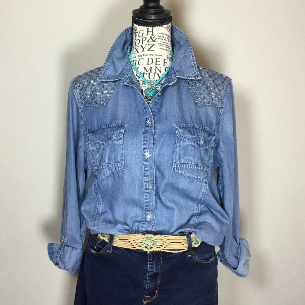 Reba denim button up shirt western style pockets and back with bling country